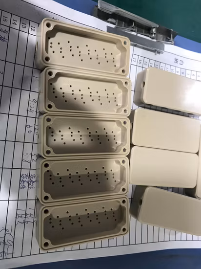 주문을 받아서 만들어진 아BS POM 나일론 PP PC 수지 3D 인쇄는 SLA SLS 플라스틱 급속한 시제품 3D 인쇄 기계 금속 서비스를 분해합니다